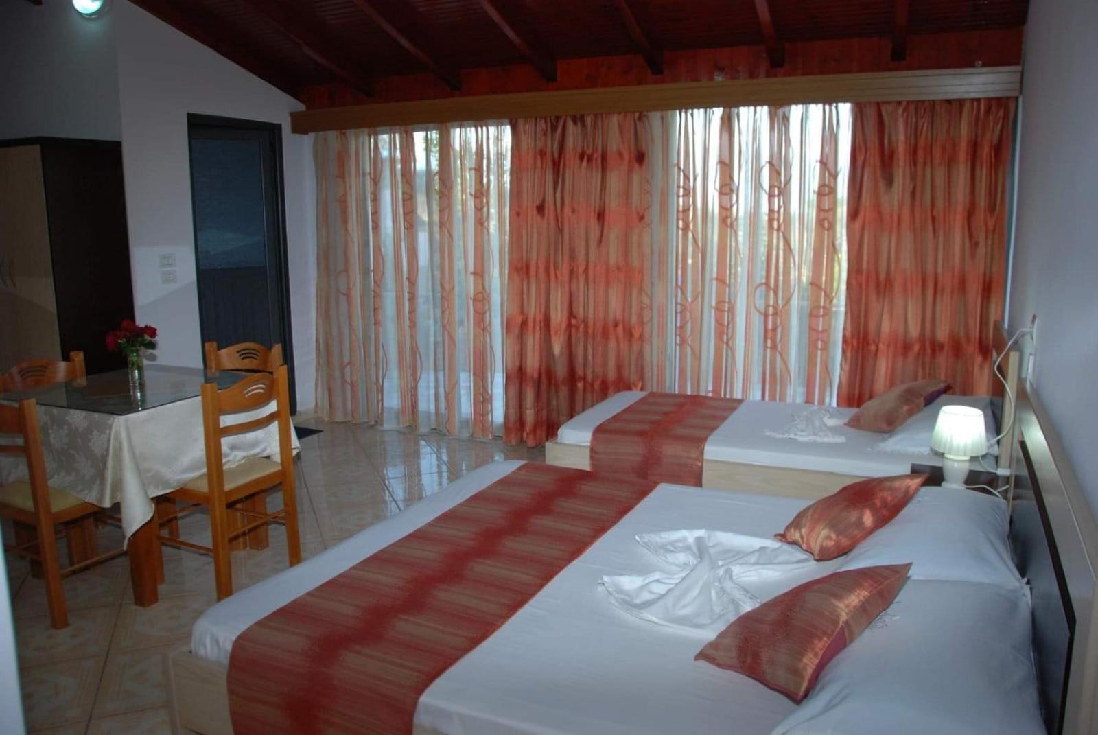 Seli'S Villa Ksamil Exteriör bild